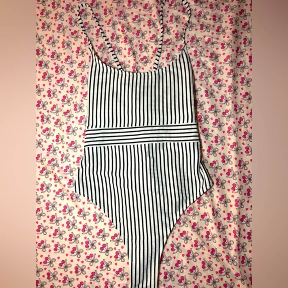 One piece swimsuit